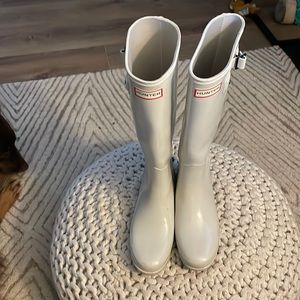 Hunter Tall Gloss Rain Boots